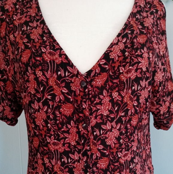 UO Staring At Stars Red Floral Cold Shoulder Dress - Picture 3 of 9